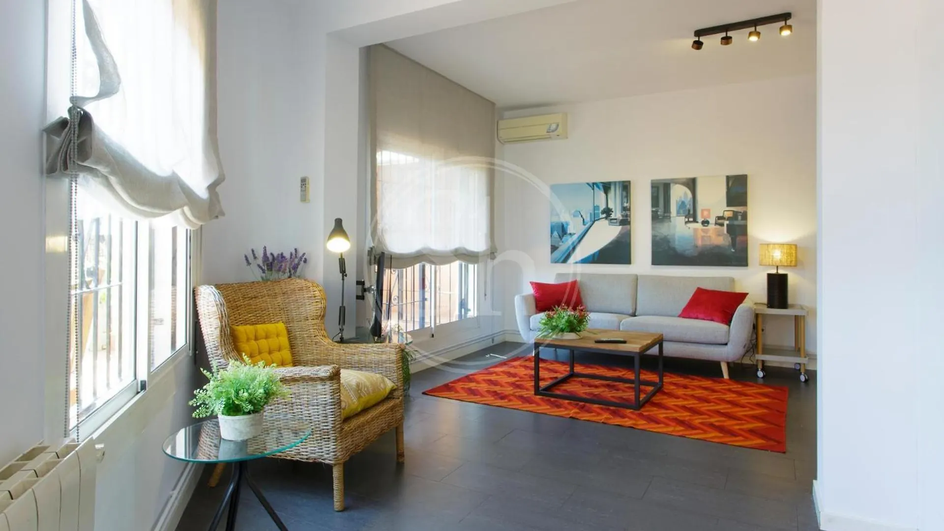 Amplio Apartamento En Barcelona location